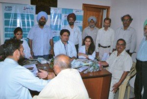 Team of doctors from Max Super Speciality Hospital, Mohali undertaking medical check-up and tests of  general public at Association Building on 19-06-2016.  